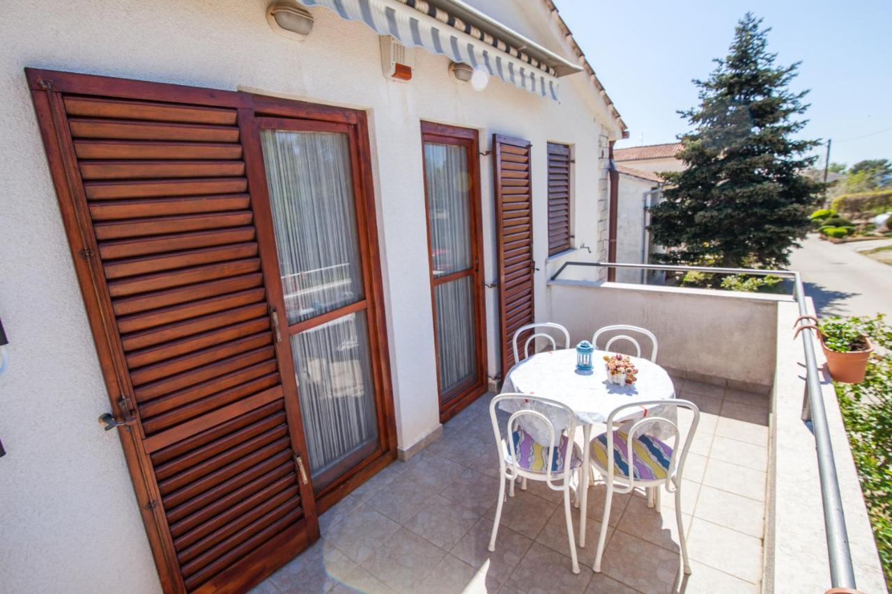 Apartman Kristina Apartment Banjole Exterior foto