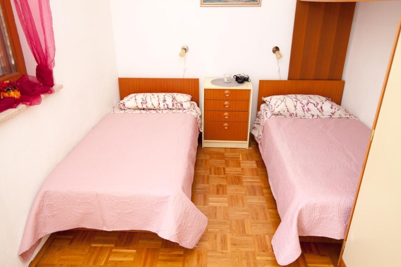 Apartman Kristina Apartment Banjole Exterior foto