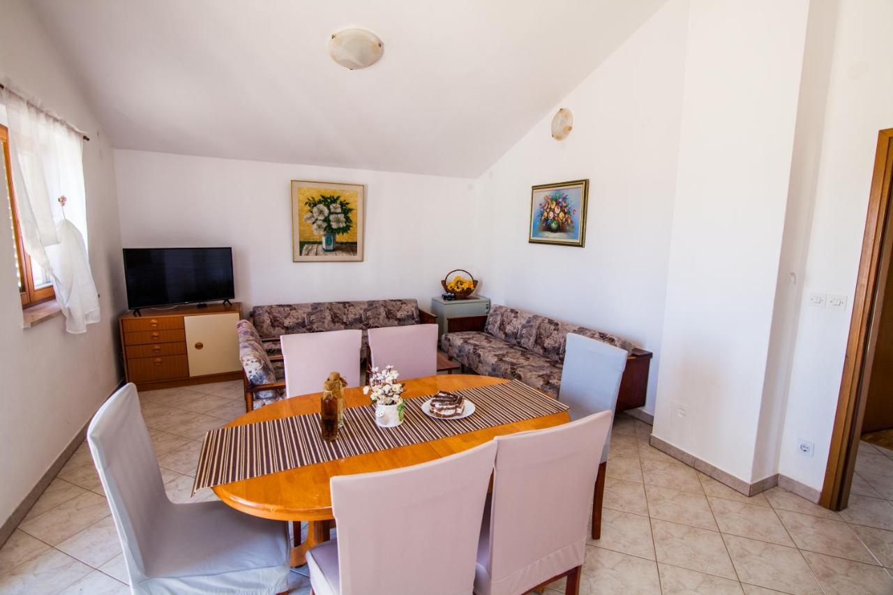 Apartman Kristina Apartment Banjole Exterior foto