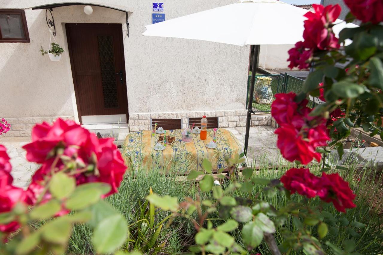 Apartman Kristina Apartment Banjole Exterior foto