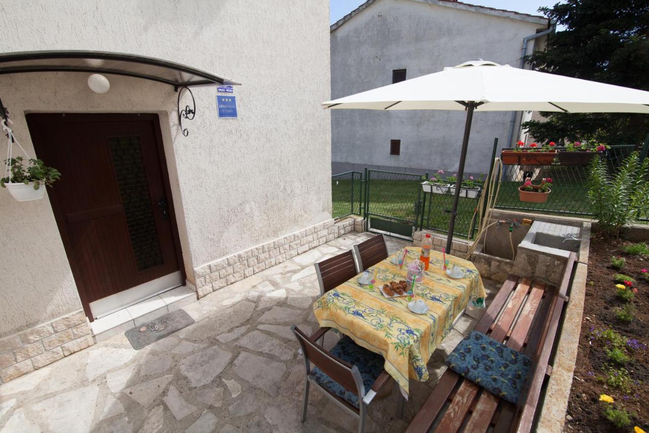 Apartman Kristina Apartment Banjole Exterior foto